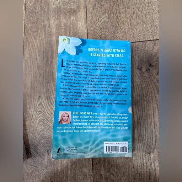 Colleen Hoover Book Set Bundle - It Ends With Us & It Starts With Us - Picture 15 of 15
